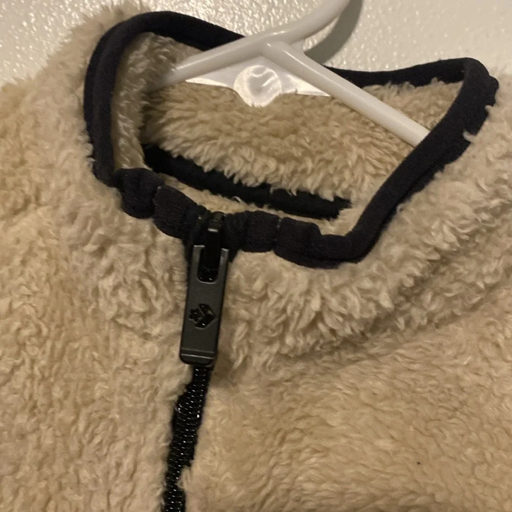 Converse cream black trimmed full zip up fuzzy sherpa cozy jacket coat